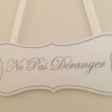 B&B Les Muscades Saint-Etienne-du-Gres Екстер'єр фото