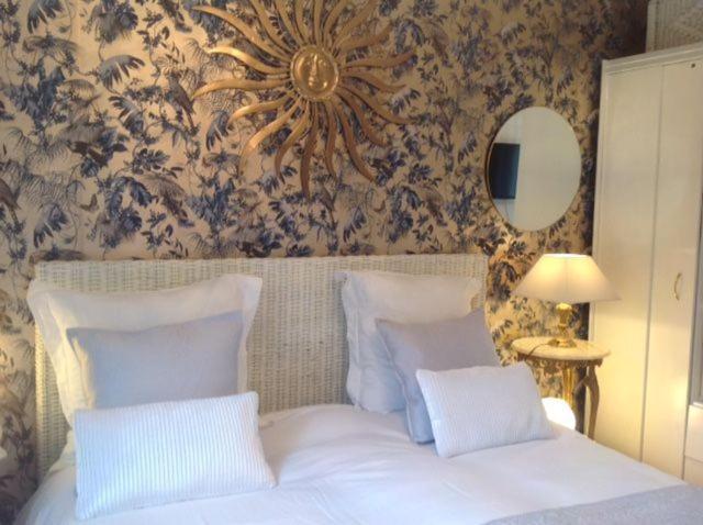 B&B Les Muscades Saint-Etienne-du-Gres Екстер'єр фото