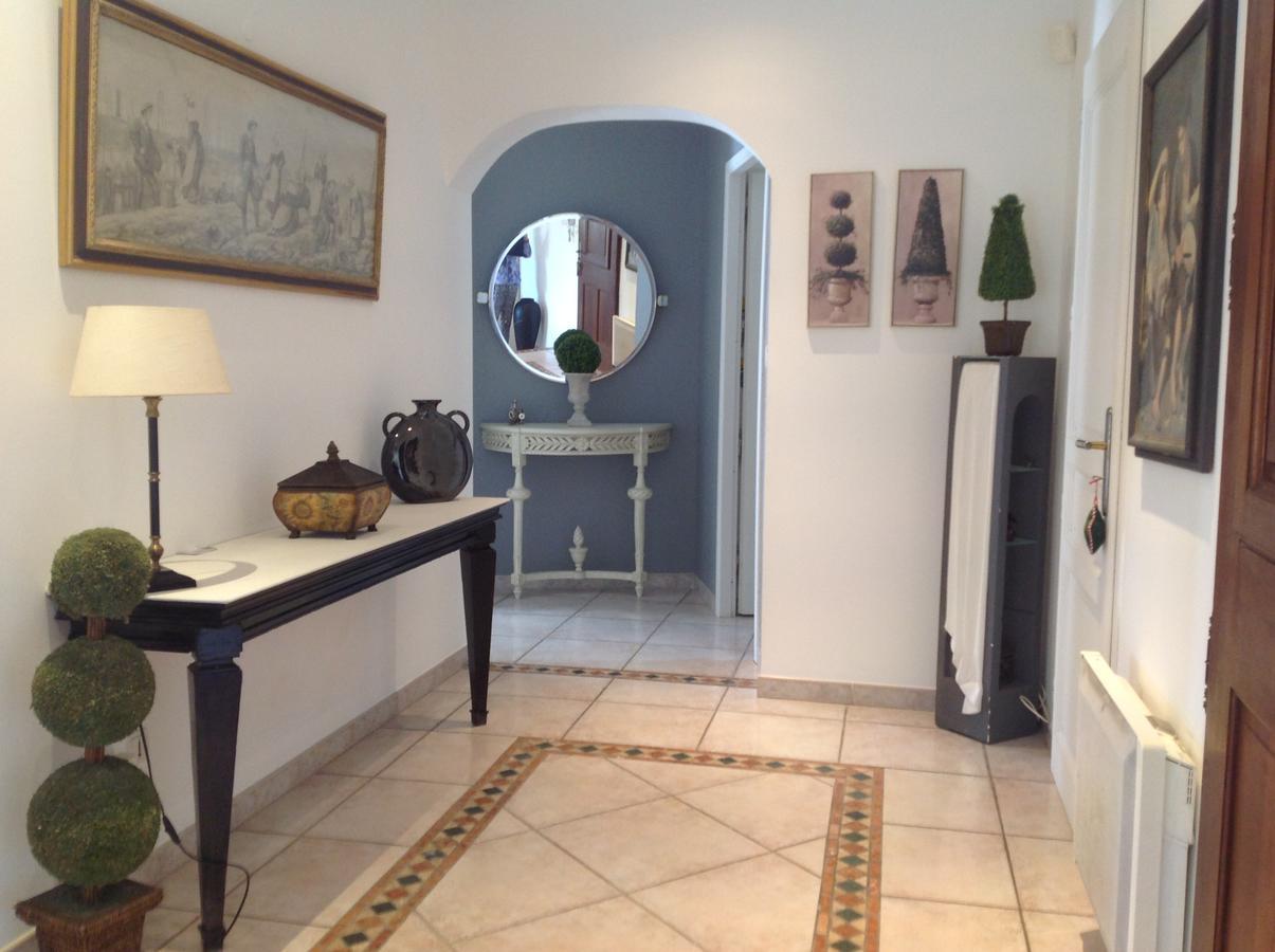 B&B Les Muscades Saint-Etienne-du-Gres Екстер'єр фото